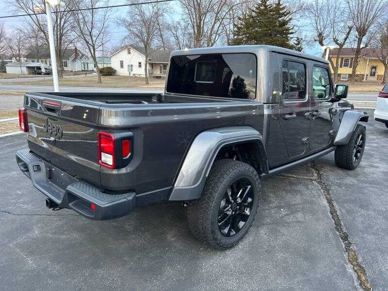 2025 Jeep Gladiator NightHawk