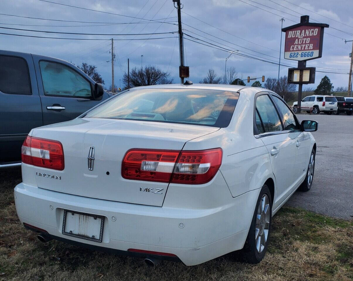 2008 Lincoln MKZ for sale at DURANGO AUTO CENTER LLC in Tulsa, OK