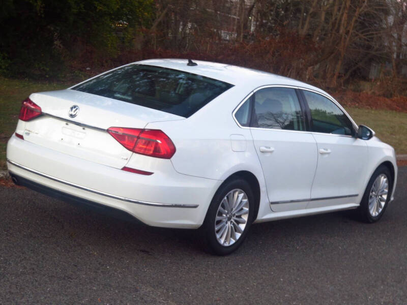 2016 Volkswagen Passat 1.8T SE