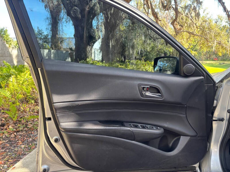 2013 Acura ILX 2.0L w/Tech