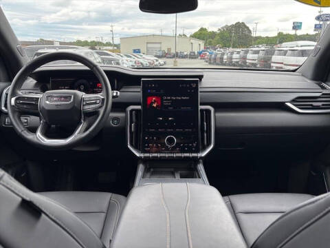 2024 GMC Acadia Elevation