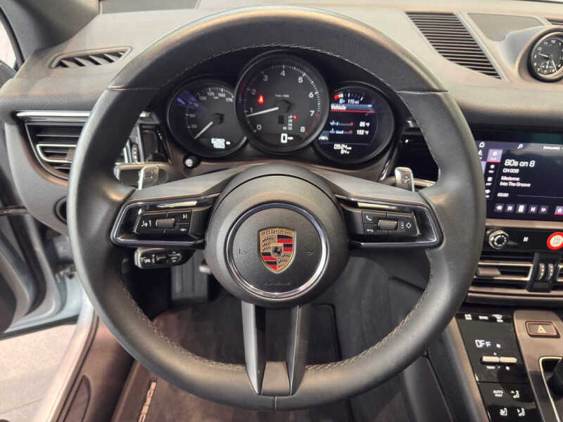 2025 Porsche Macan