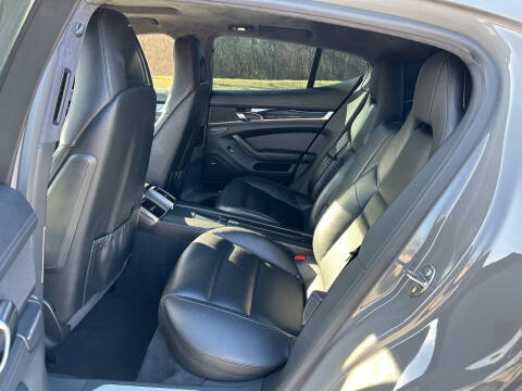 2013 Porsche Panamera GTS