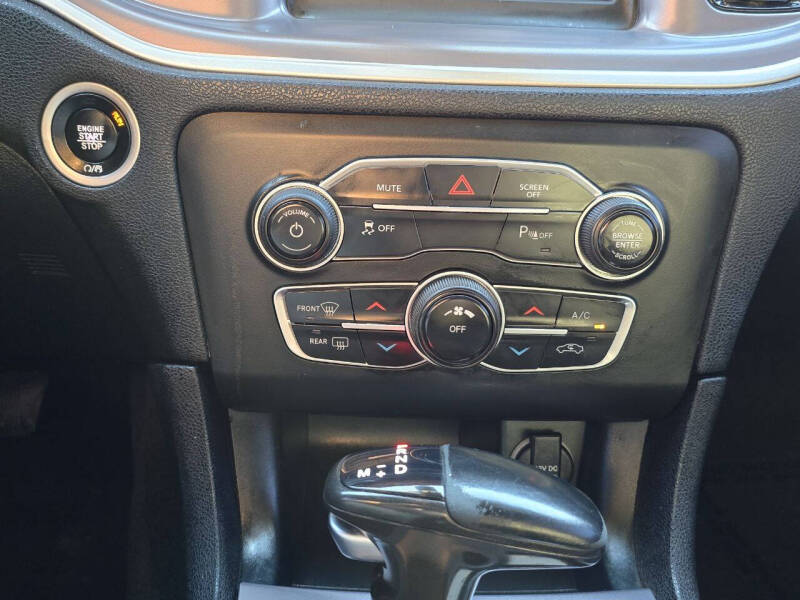 2019 Dodge Charger SXT