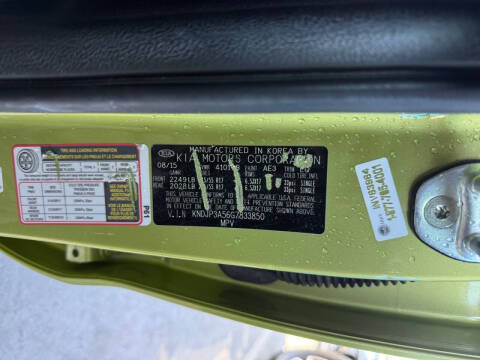2016 Kia Soul +