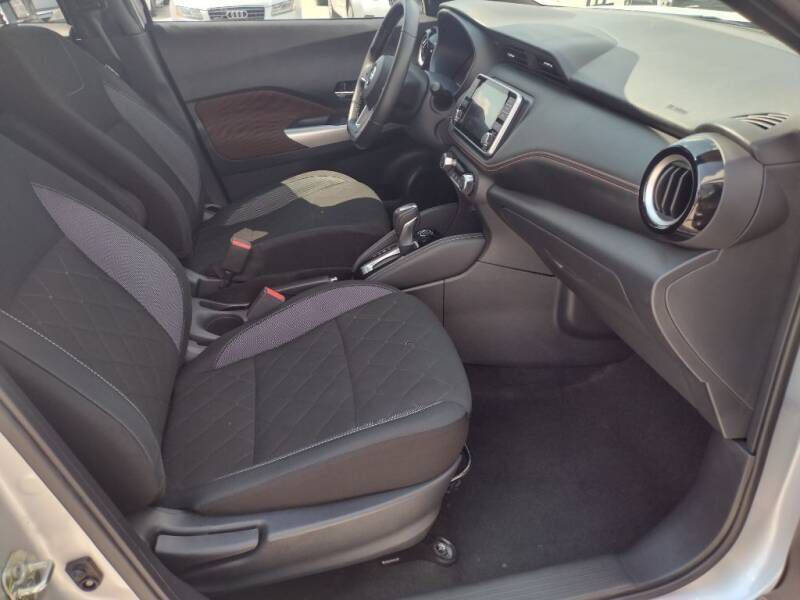 2019 Nissan Kicks S