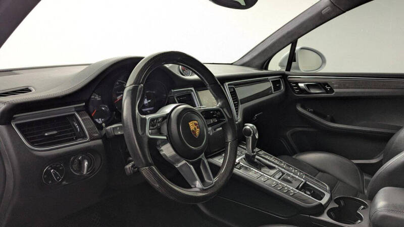 2016 Porsche Macan Turbo