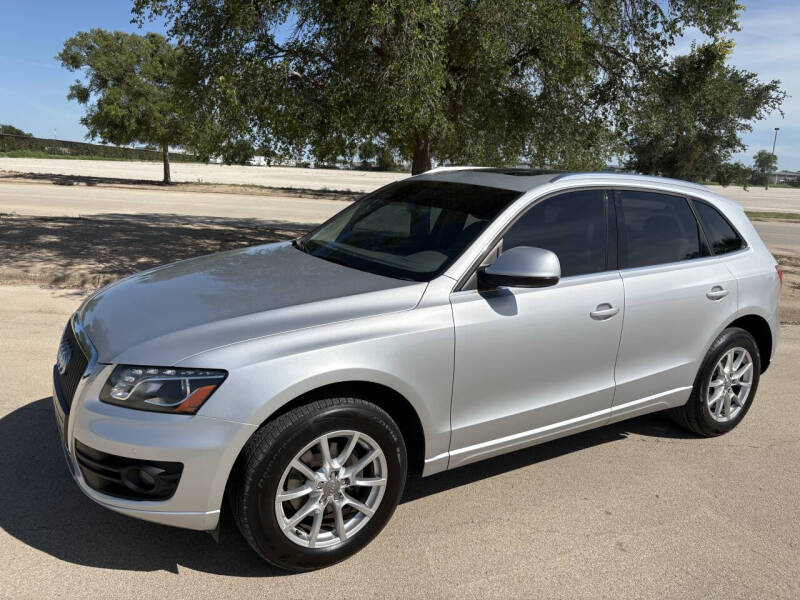 2011 Audi Q5 2.0T quattro Premium Plus
