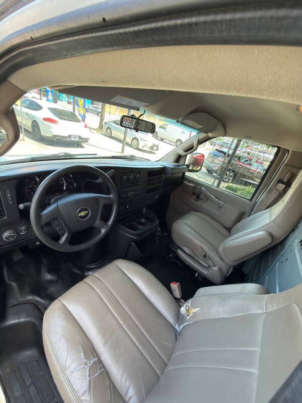 2017 Chevrolet Express 2500