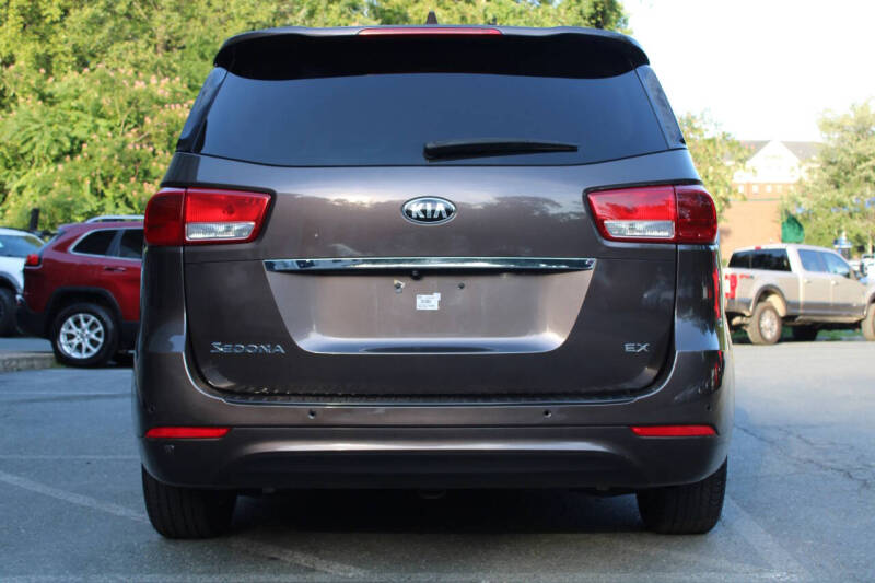 2016 Kia Sedona