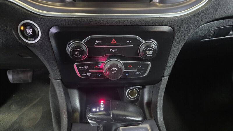 2016 Dodge Charger SE