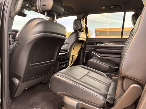 2022 Jeep Wagoneer Series III