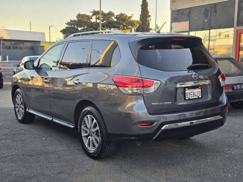 2016 Nissan Pathfinder S