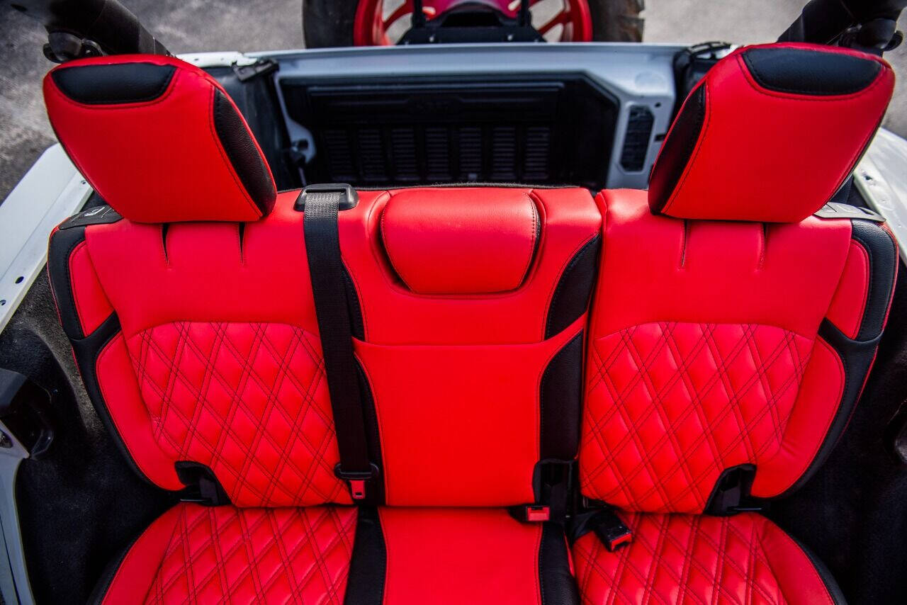 2020 Jeep Wrangler SUV / Crossover - $59,999
