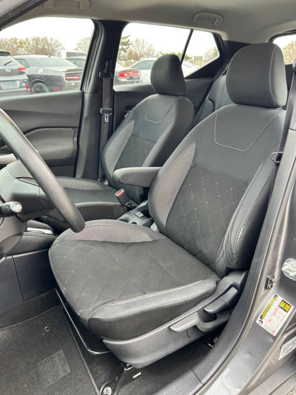 2020 Nissan Kicks SV