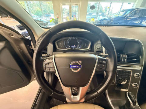 2016 Volvo XC60 T6 Drive-E