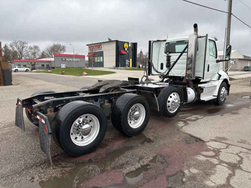 2021 International RH613