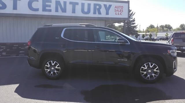 2023 GMC Acadia SLT