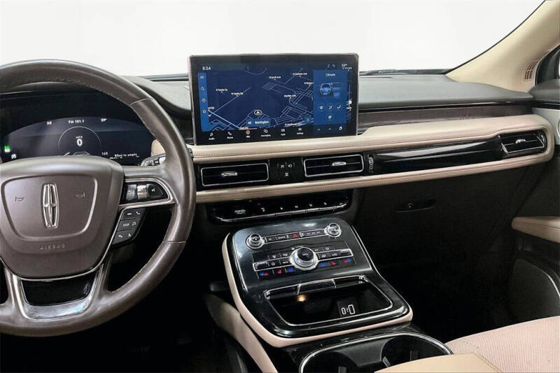 2021 Lincoln Nautilus Reserve