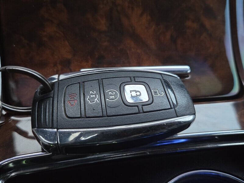 2019 Lincoln Continental Select