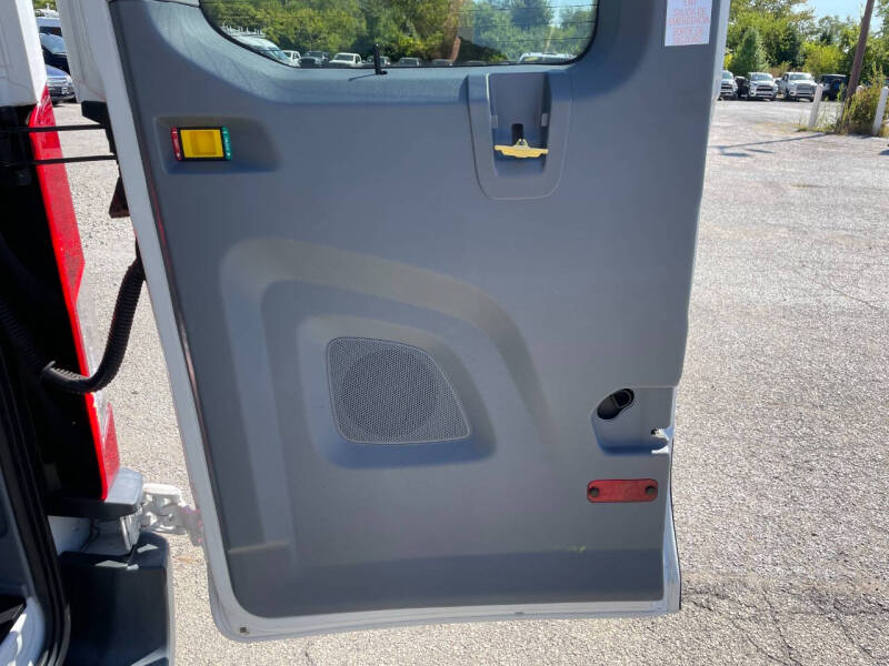 2015 Ford Transit 150 XL