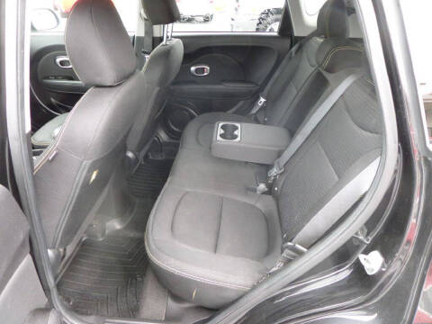 2016 Kia Soul +