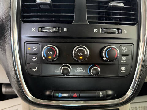 2017 Dodge Grand Caravan SE