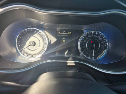 2017 Chrysler 200 Limited