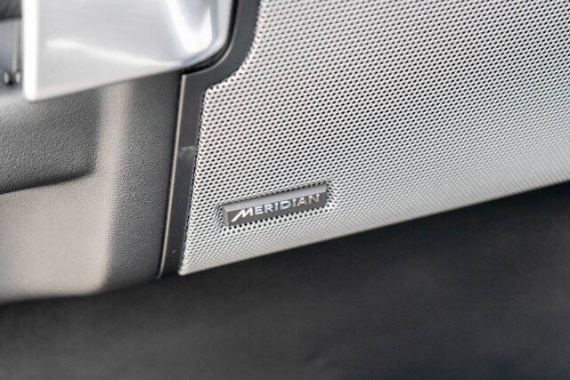 2016 Land Rover LR4 12
