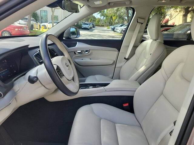 2024 Volvo XC90 B5 Core Bright Theme