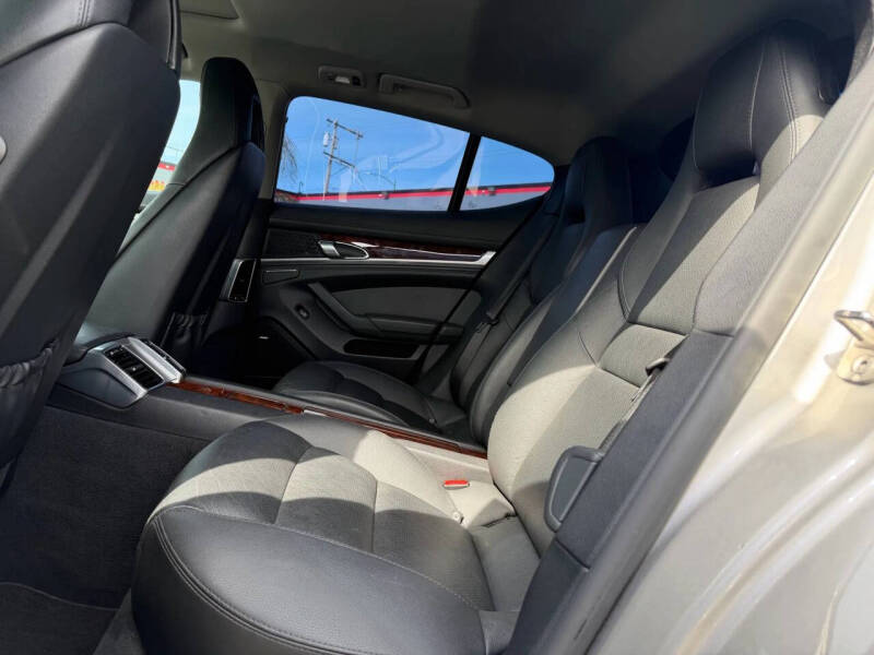 2012 Porsche Panamera