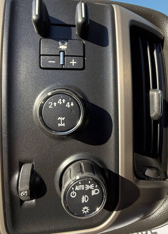 2017 GMC Sierra 3500HD Denali