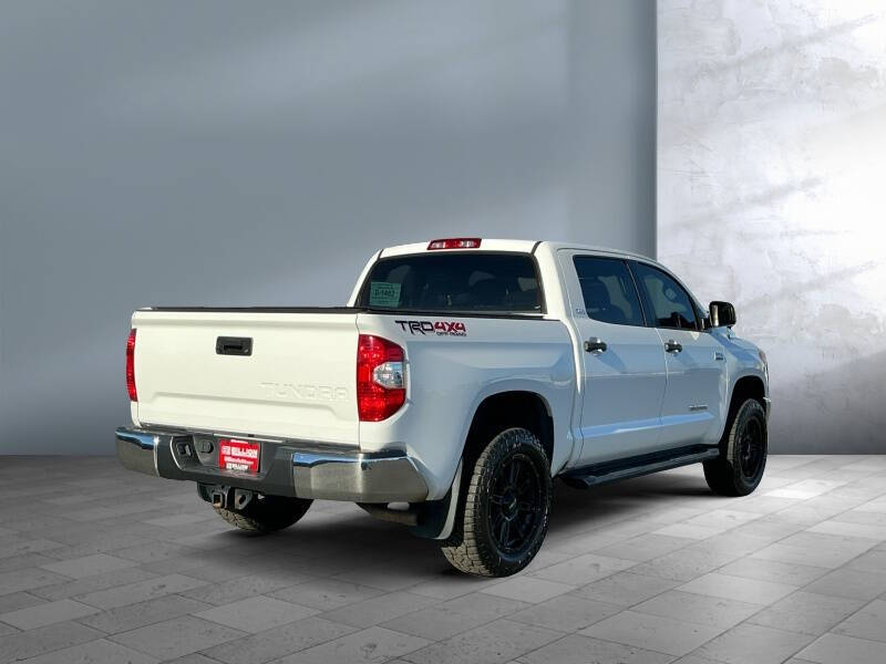 2017 Toyota Tundra SR5