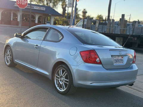 2005 Scion tC