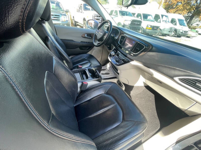 2018 Chrysler Pacifica Touring L