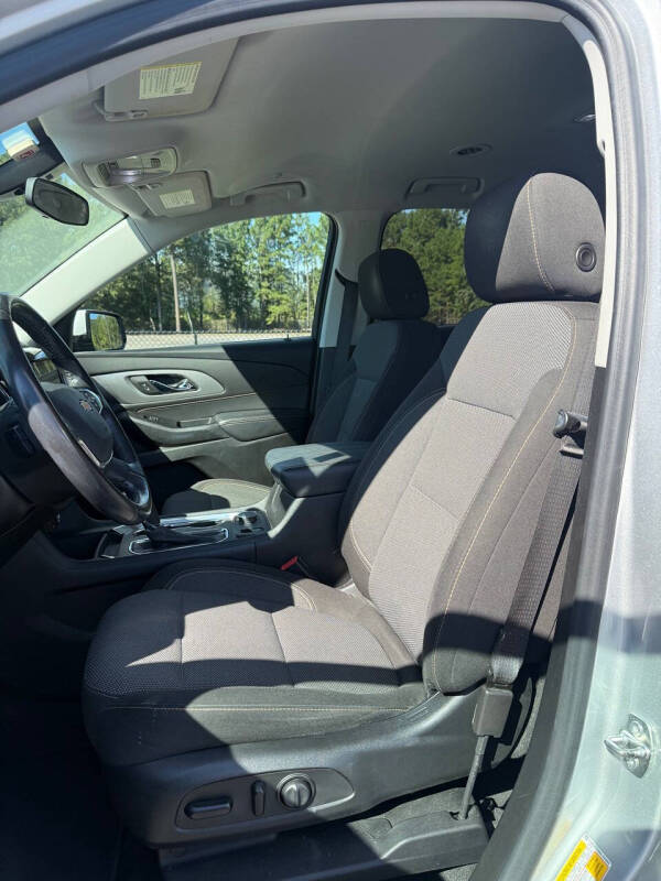 2020 Chevrolet Traverse LT Cloth