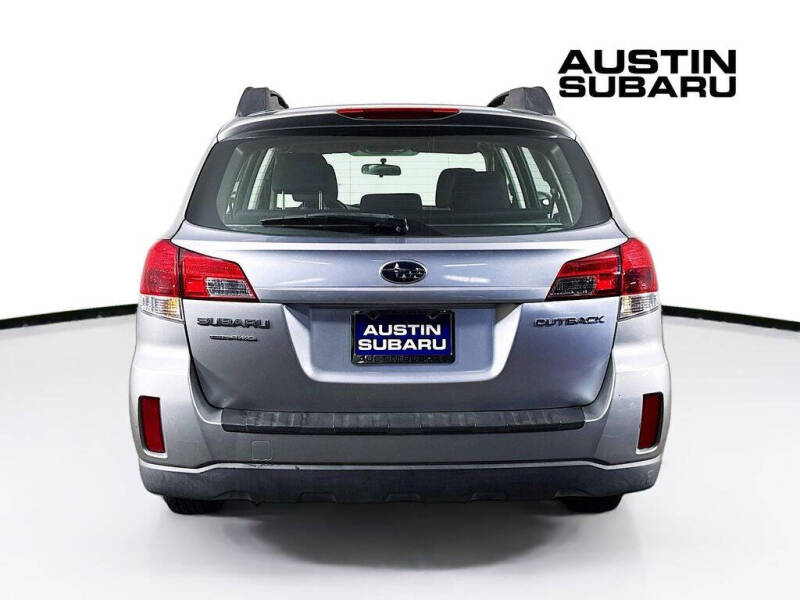 2010 Subaru Outback 2.5i