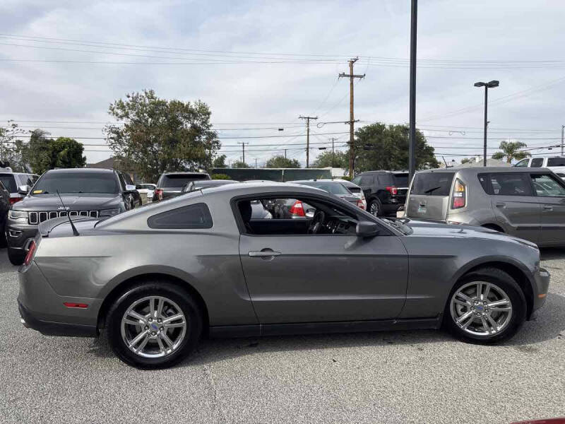 2011 Ford Mustang V6