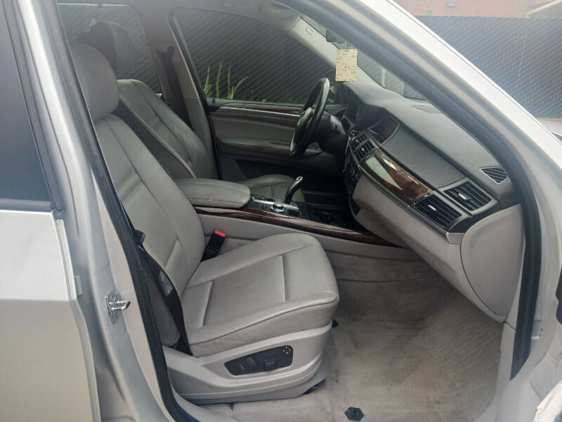 2009 BMW X5 xDrive30i