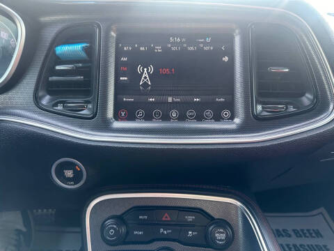 2017 Dodge Challenger SXT