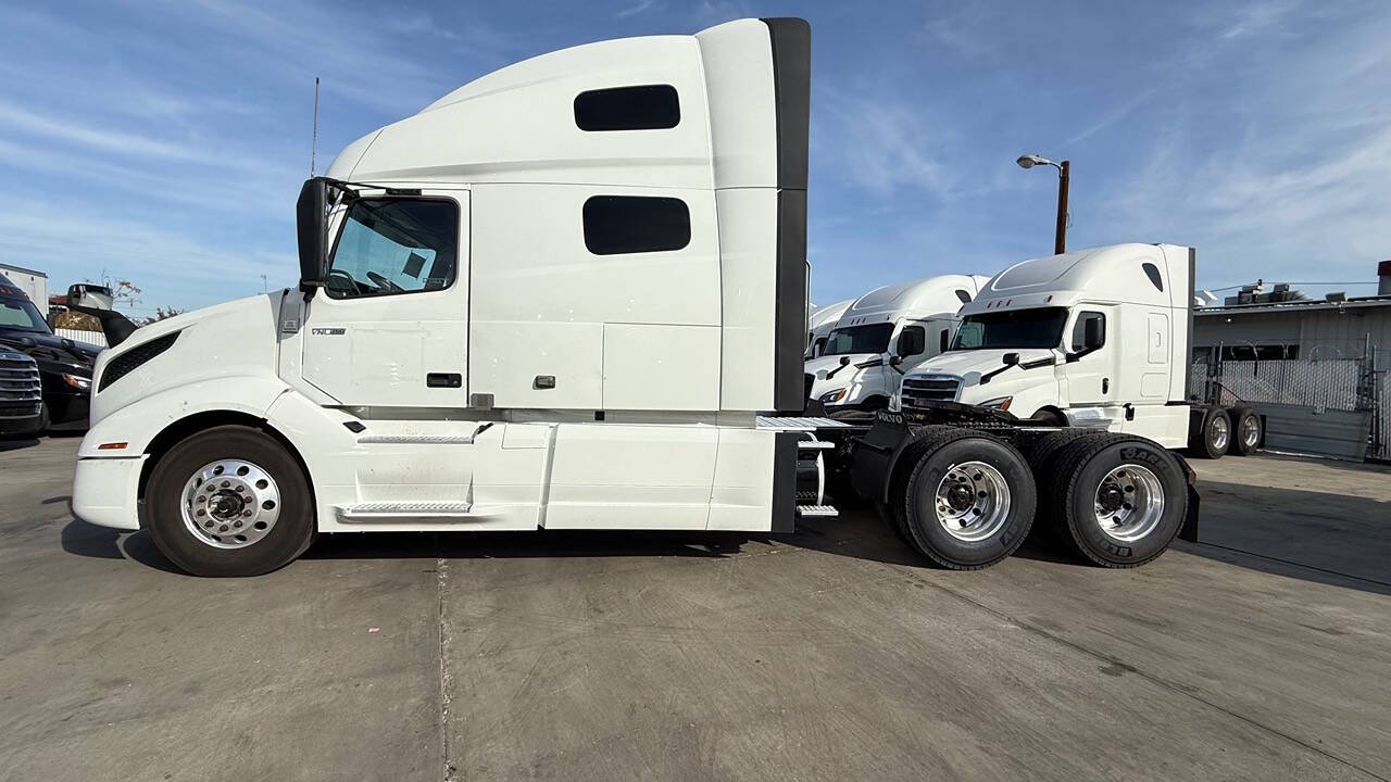 2019 Volvo VNL for sale at KING TRUCK TRAILER SALES in Bakersfield, CA