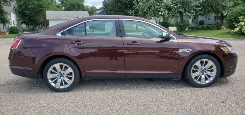 Used 2010 Ford Taurus Limited with VIN 1FAHP2FW5AG152764 for sale in Milbank, SD