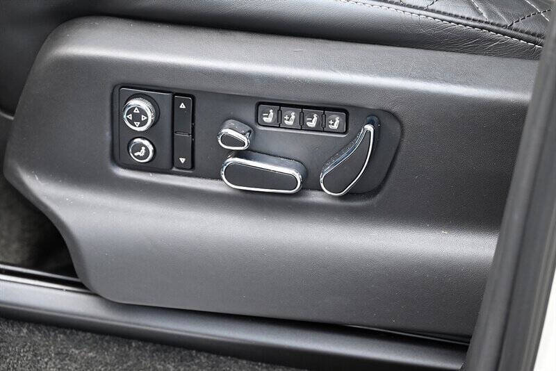 2019 Bentley Bentayga 24