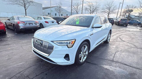 2019 Audi e-tron quattro Premium Plus