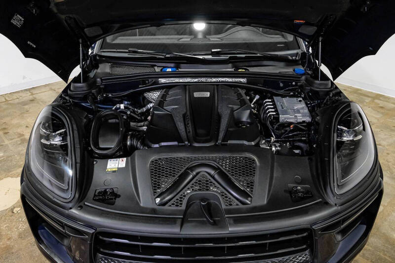 2022 Porsche Macan S