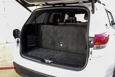 2017 Toyota Highlander LE Plus