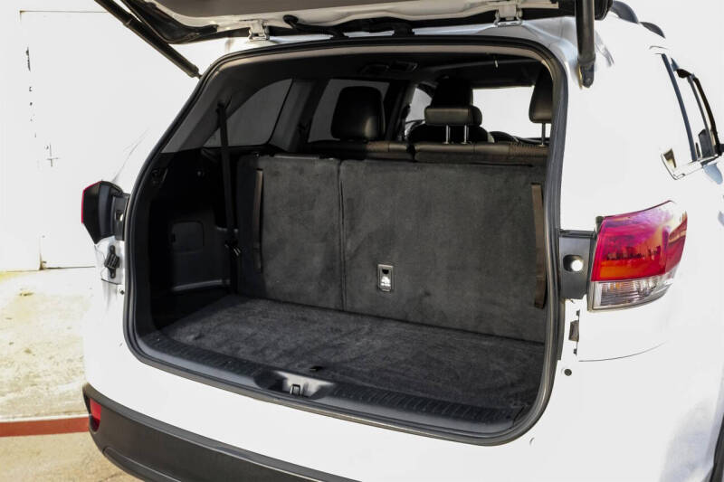 2017 Toyota Highlander LE Plus