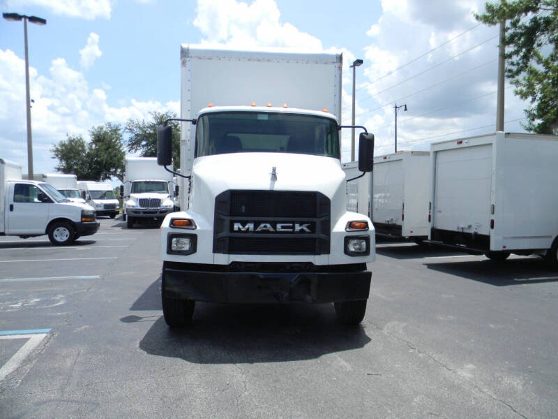 2023 Mack MD6