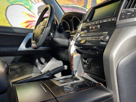 2013 Toyota Land Cruiser