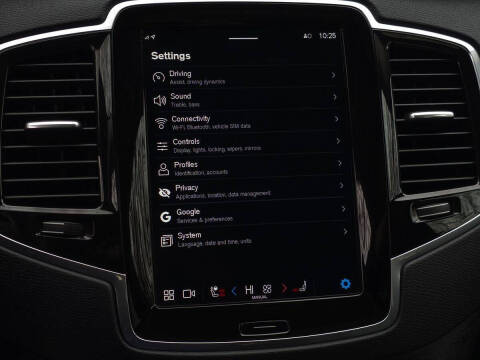 2024 Volvo XC90 Recharge T8 Plus Bright Theme 6P